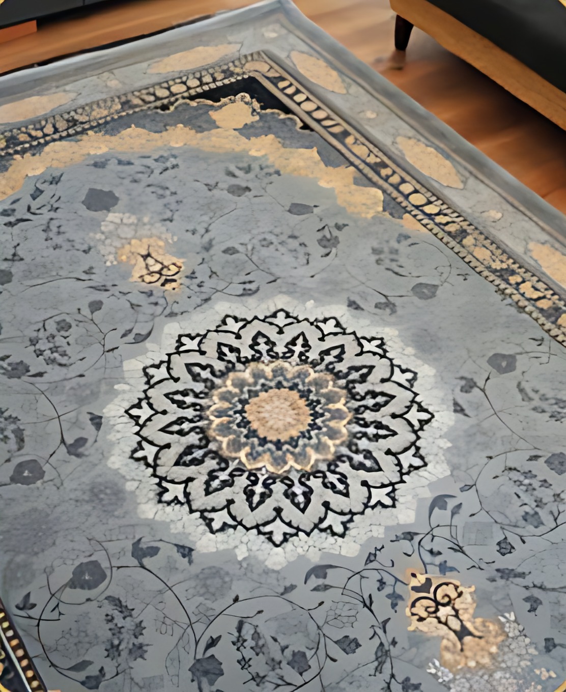 آنیسا نقره ای